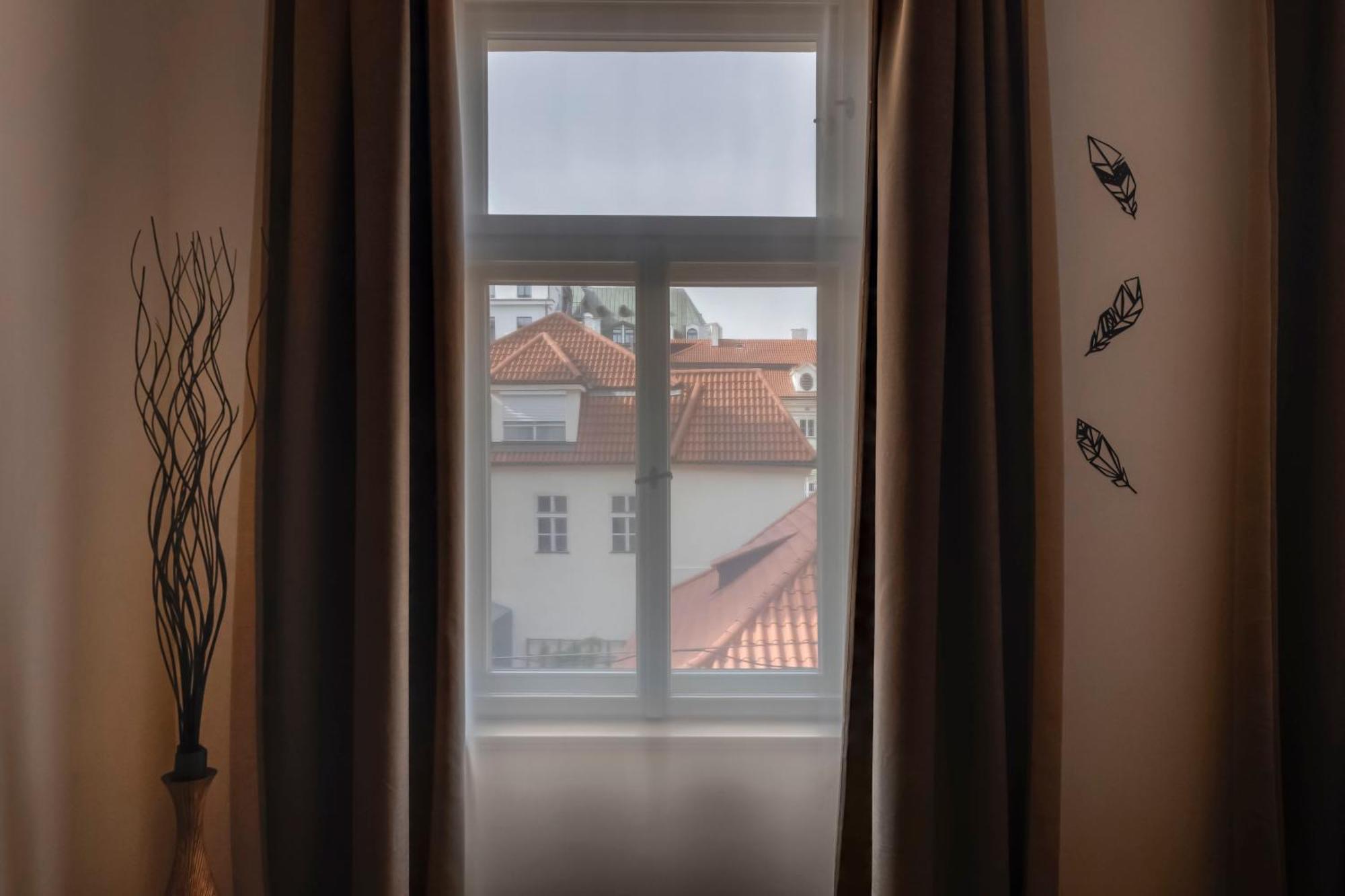 New Town Oases Apartment Прага Экстерьер фото